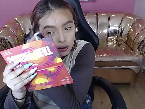 mia foster t online show from October 15, 2025, 12:46 pm