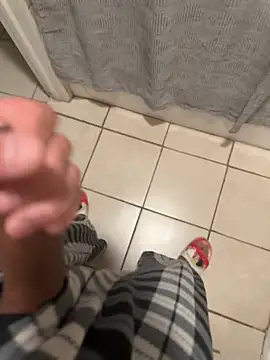 familia0210 online show from December 16, 2025, 3:55 am