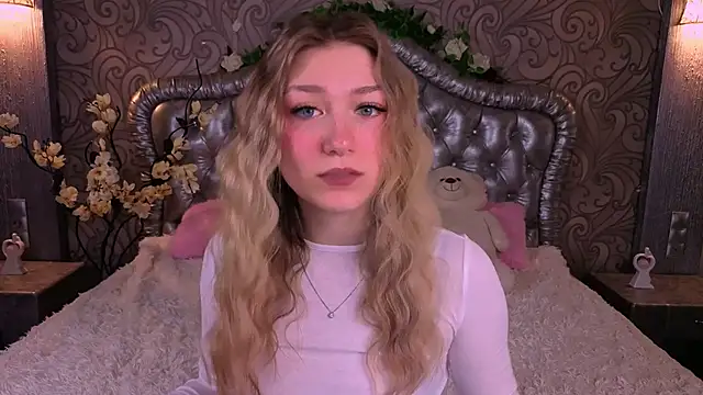 Snapshot of AngelAnabelle chatting on March 22, 2026, 8:32 pm AngelAnabelle online show from March 22, 2026, 8:32 pm