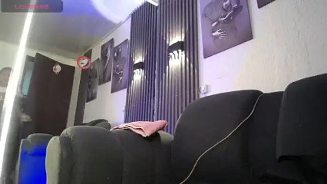 Charlotte ebony  online show from January 8, 2026, 12:22 pm