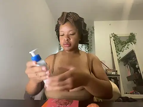 Princessivy56 online show from October 16, 2025, 12:35 pm