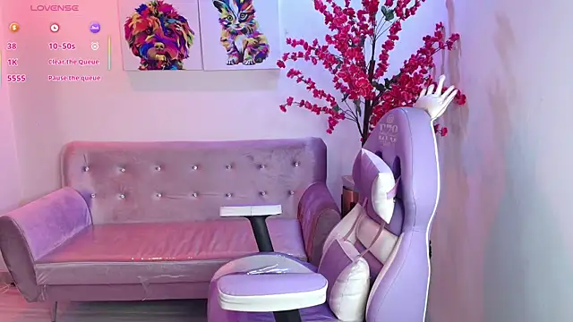 Summer miller online show from November 18, 2025, 11:35 am