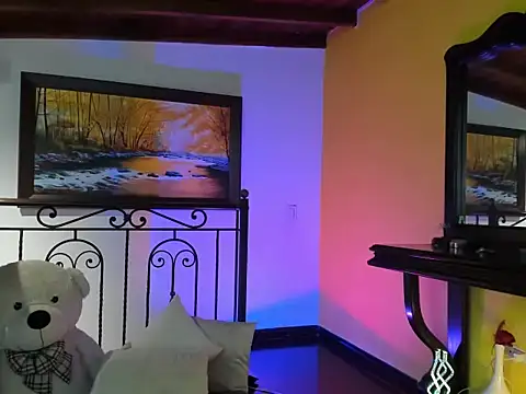 Zulyhenao online show from October 10, 2025, 3:51 am