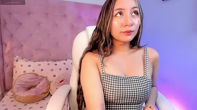 Vanelope evanss online show from December 4, 2025, 12:37 pm