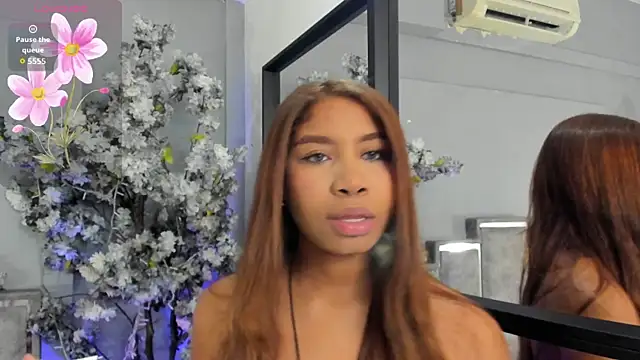 Nahomycarterr online show from April 30, 2026, 11:39 am