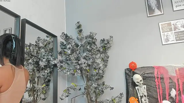 Nahomycarterr online show from October 22, 2025, 7:35 pm