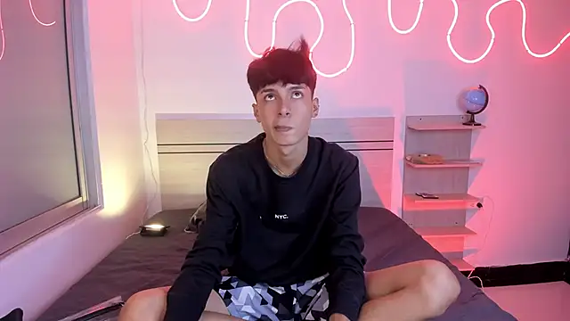 luccas ferreira online show from November 10, 2025, 7:08 pm