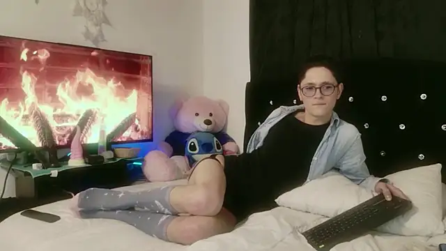 Tyler cat online show from October 21, 2025, 11:20 am