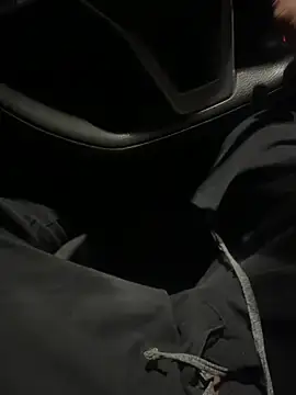 ayrtonmen online show from November 25, 2025, 6:36 am