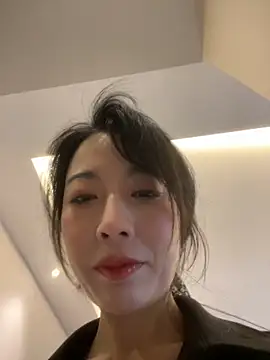 yourkeer online show from November 17, 2025, 3:54 am