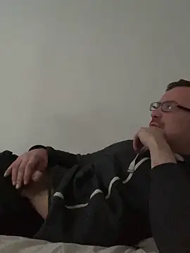 viktor1992-1-1 online show from March 11, 2026, 4:01 pm