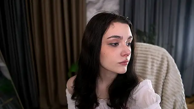 ElizabethMilller  online show from April 30, 2026, 10:03 pm