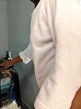 Snapshot of Sex_bomb30 chatting on March 9, 2026, 7:45 am Sex bomb30 online show from March 9, 2026, 7:45 am