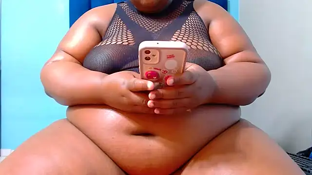 LadyBear2002 online show from July 19, 2026, 7:10 pm