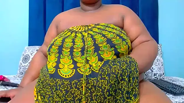 LadyBear2002 online show from July 26, 2026, 7:21 pm