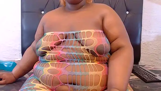 LadyBear2002 online show from June 21, 2026, 4:46 pm