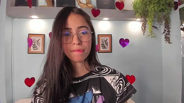 Alana Martinez  online show from February 27, 2026, 7:57 pm