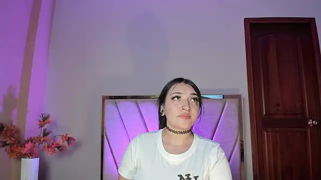 LilithEsme online show from February 4, 2026, 12:27 am