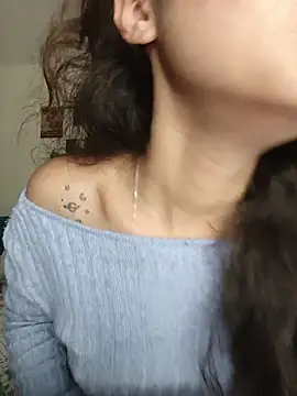 caramel doll   online show from November 26, 2025, 11:49 pm