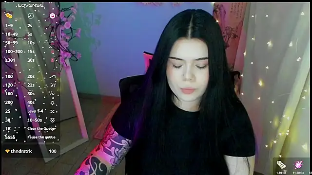 Mona Esty online show from May 18, 2026, 6:18 am