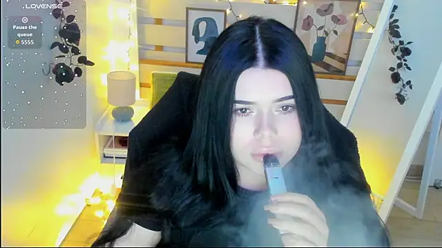 Mona Esty online show from February 9, 2026, 9:24 pm