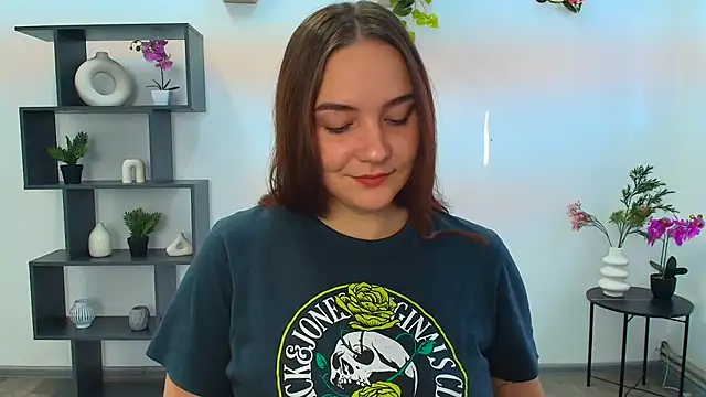 OliviaMontgommery online show from October 5, 2025, 5:31 am