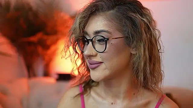 AileenKiss online show from June 11, 2026, 8:28 pm