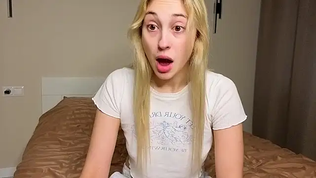 foxy vivi online show from October 30, 2025, 12:58 pm