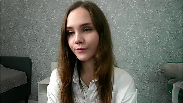 SweetSaraPie online show from October 4, 2025, 7:15 pm