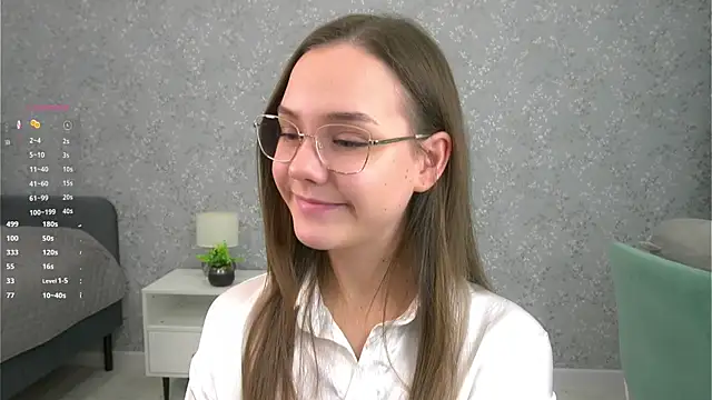 SweetSaraPie online show from November 26, 2025, 7:36 pm