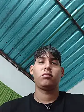 Luisneljc online show from July 26, 2026, 5:09 pm