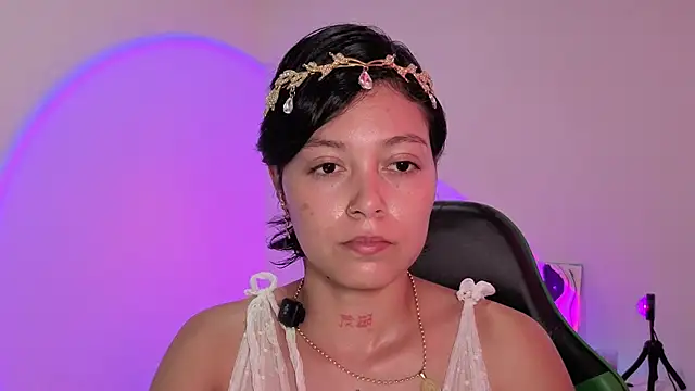 Qadeshoficial online show from June 6, 2026, 6:57 pm