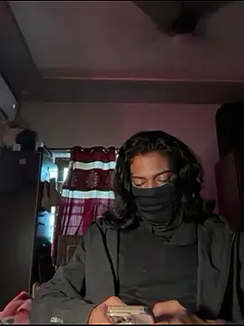 Ujjwallkumar0069 online show from April 23, 2026, 12:29 pm