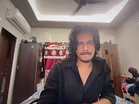Ujjwallkumar0069 online show from June 15, 2026, 4:39 pm
