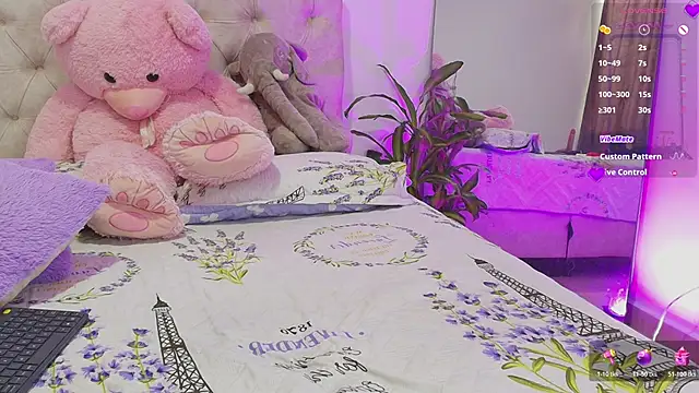 SoofiKiss online show from June 4, 2026, 6:56 pm