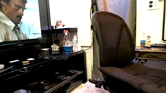 Tommy Love23 online show from February 1, 2026, 3:43 pm