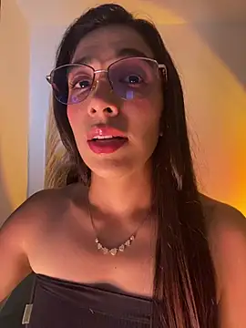 Snapshot of SabrinaEvanss_ chatting on June 12, 2026, 10:07 pm SabrinaEvanss online show from June 12, 2026, 10:07 pm