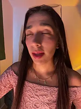 Snapshot of SabrinaEvanss_ chatting on June 13, 2026, 9:13 pm SabrinaEvanss online show from June 13, 2026, 9:13 pm