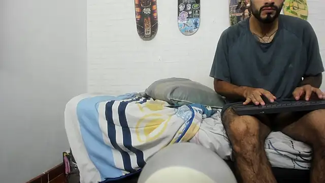 sofiandnick smith online show from June 23, 2026, 3:15 am