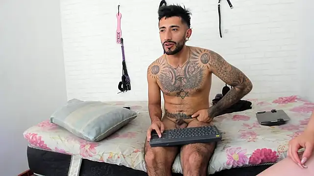 sofiandnick smith online show from April 29, 2026, 7:42 pm