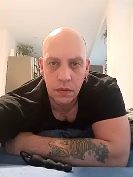 Kobradera1984 online show from December 5, 2025, 8:02 am