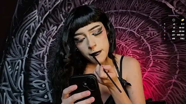 dahlia darkwood online show from January 10, 2026, 10:05 pm