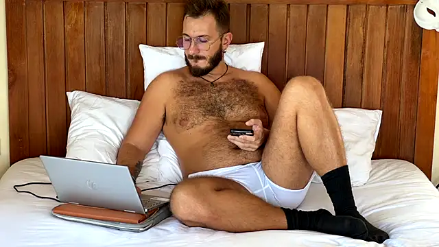 mrmaxiy online show from May 29, 2026, 5:57 am