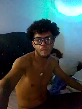 oiresopit7 online show from March 20, 2026, 2:12 am