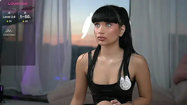 MysticLayla online show from October 31, 2025, 4:42 am