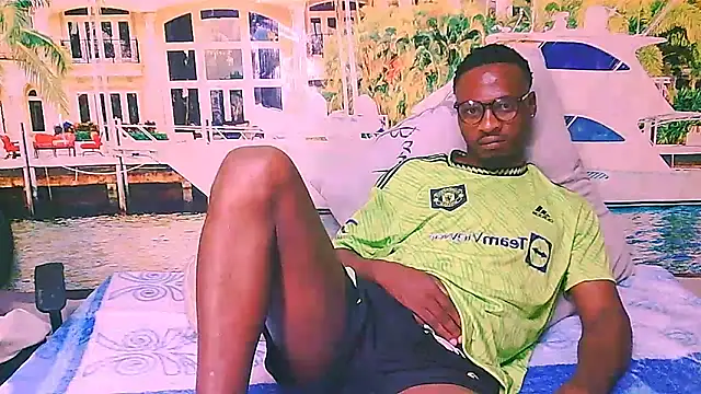 EbonyTiger69 online show from May 3, 2026, 5:27 pm