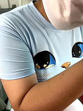 Snapshot of lele888 chatting on October 13, 2025, 1:51 am lele888 online show from October 13, 2025, 1:51 am