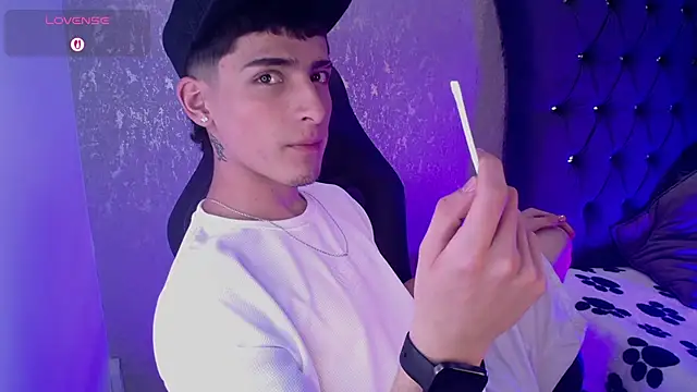 MateoMitchell online show from November 13, 2025, 5:11 am