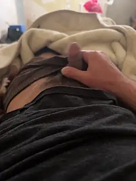 Snapshot of Moro-89 chatting on April 15, 2026, 12:32 pm Moro-89 online show from April 15, 2026, 12:32 pm