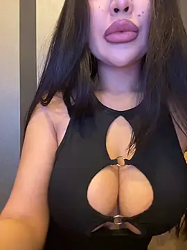 ANGELIKA7741 online show from November 9, 2025, 4:44 pm